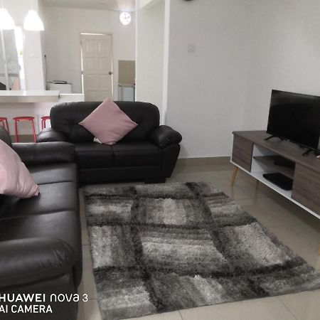 Abah 2 Room Homestay Pasir Gudang Exterior photo
