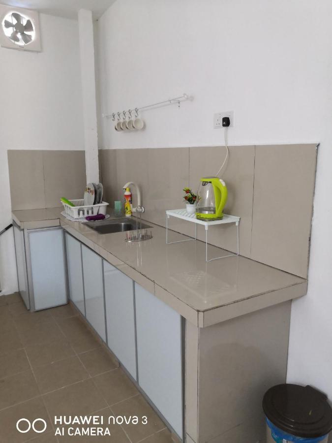 Abah 2 Room Homestay Pasir Gudang Exterior photo